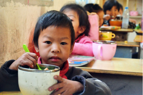 家电业联合发起“小厨房 大公益”活动，好博体育足球电器为安徽贫困学校